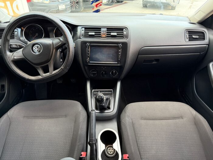 VOLKSWAGEN JETTA 2017 - Image 19