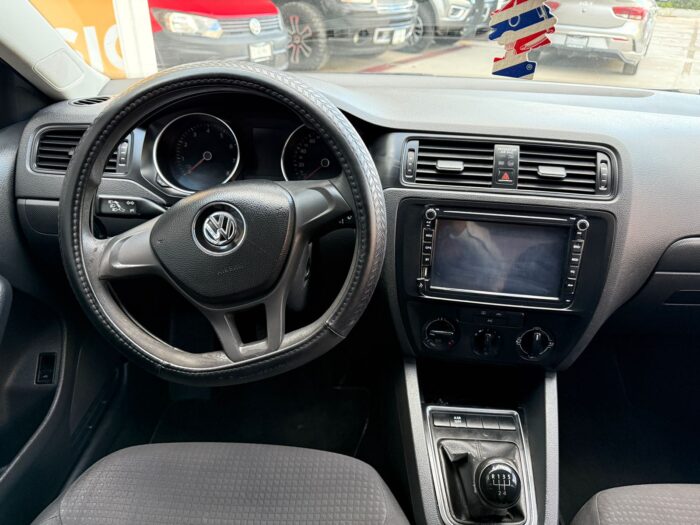VOLKSWAGEN JETTA 2017 - Image 8