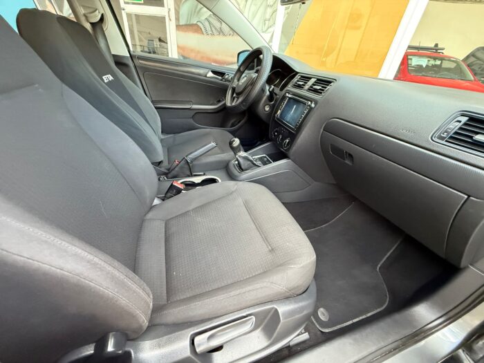 VOLKSWAGEN JETTA 2017 - Image 15