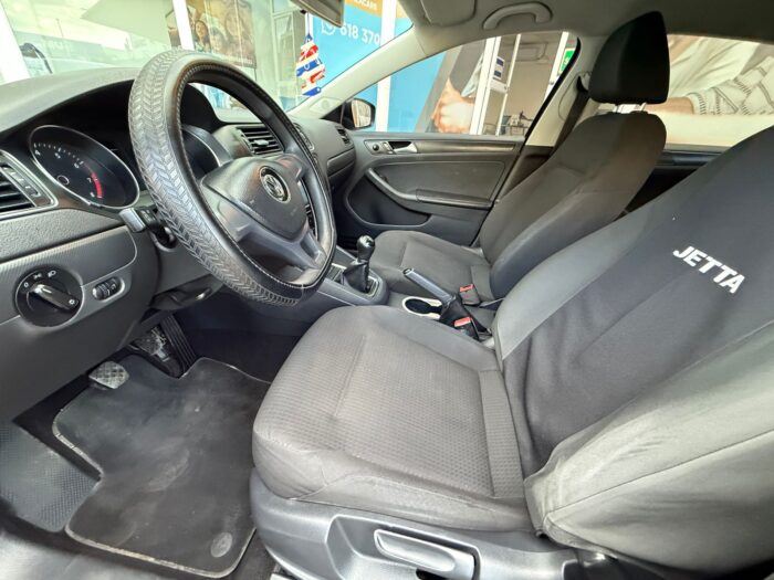 VOLKSWAGEN JETTA 2017 - Image 9