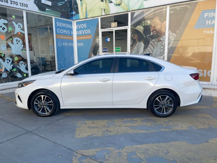 KIA  FORTE LX AT 2022 - Image 6