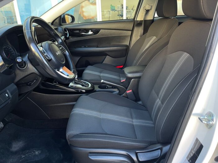 KIA  FORTE LX AT 2022 - Image 15