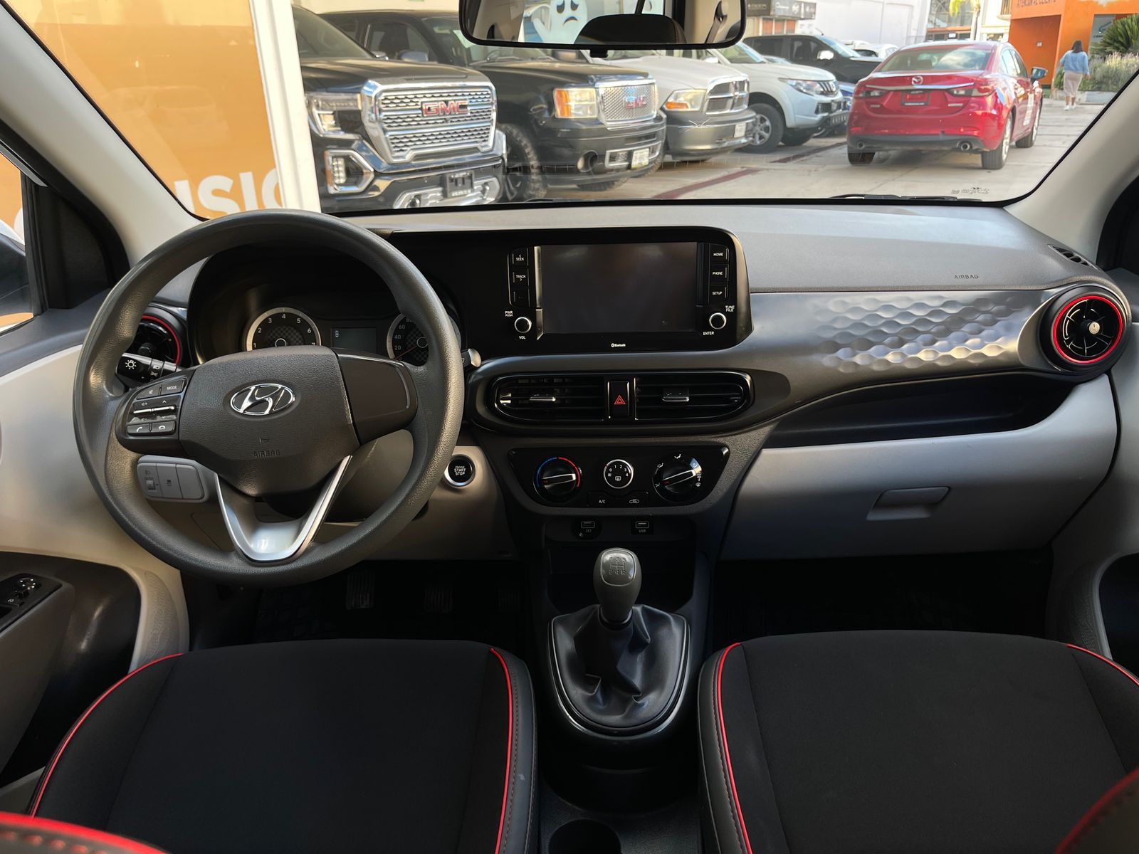 HYUNDAI GRAND I10 GLS MT 2023 - Image 9