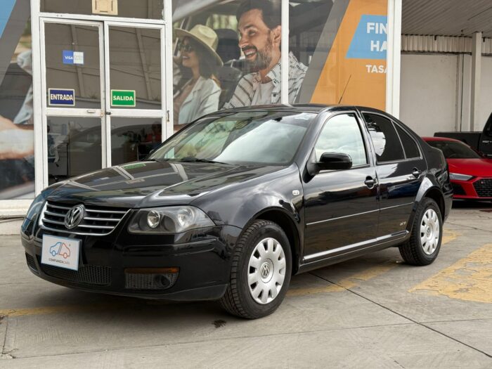 VOLKSWAGEN JETTA CLÁSICO 2015 - Image 13