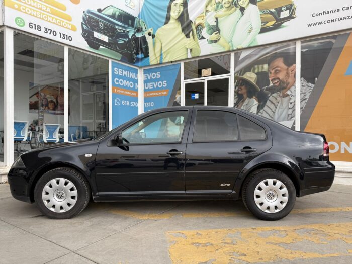 VOLKSWAGEN JETTA CLÁSICO 2015 - Image 10