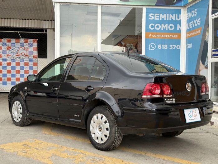 VOLKSWAGEN JETTA CLÁSICO 2015 - Image 4