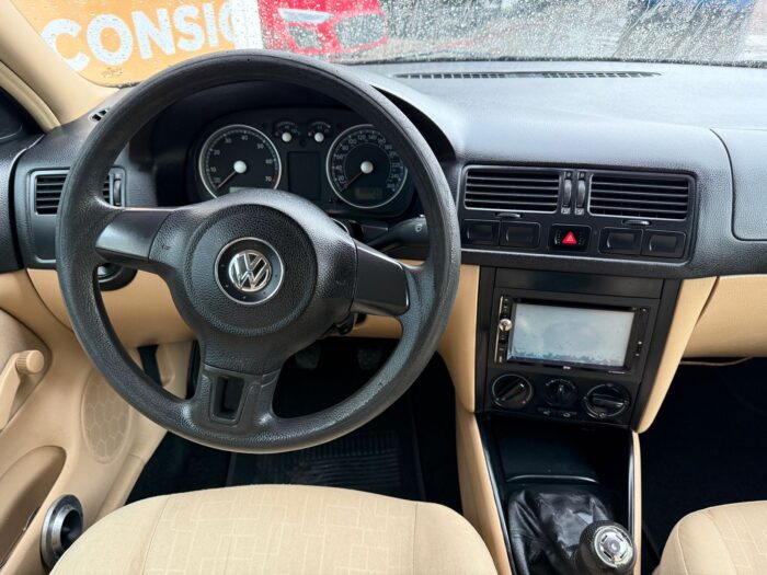 VOLKSWAGEN JETTA CLÁSICO 2015 - Image 11