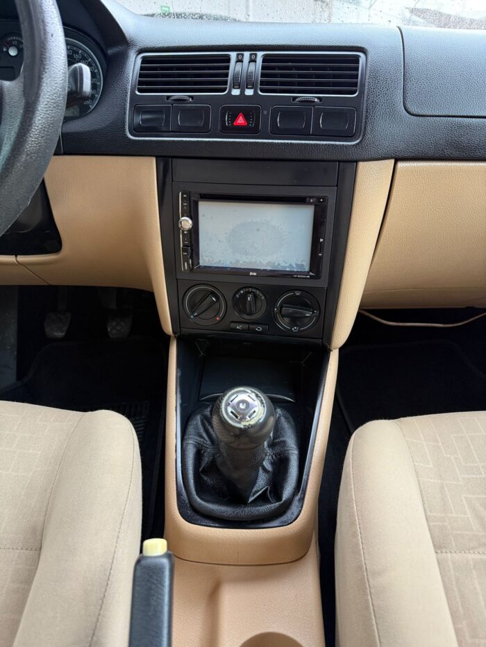 VOLKSWAGEN JETTA CLÁSICO 2015 - Image 15