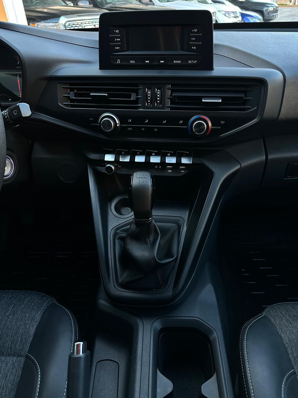 DODGE RAM 1200 TRADESMAN CC TM 2025 - Image 11