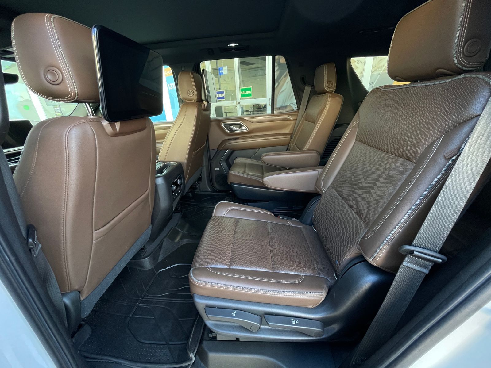 CHEVROLET TAHOE HI COUNTRY 2021 - Image 3