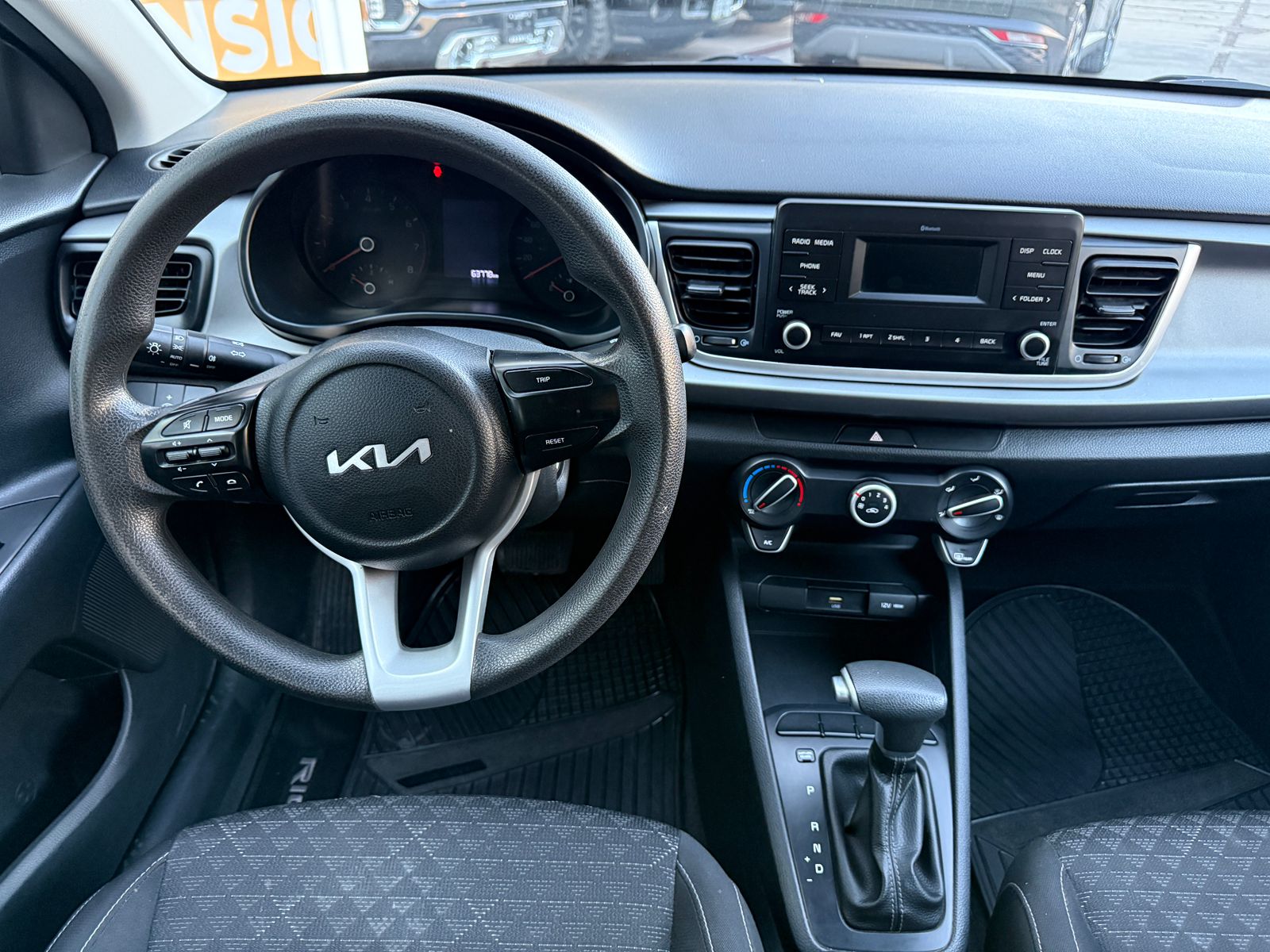KIA RIO L 2023 - Image 16