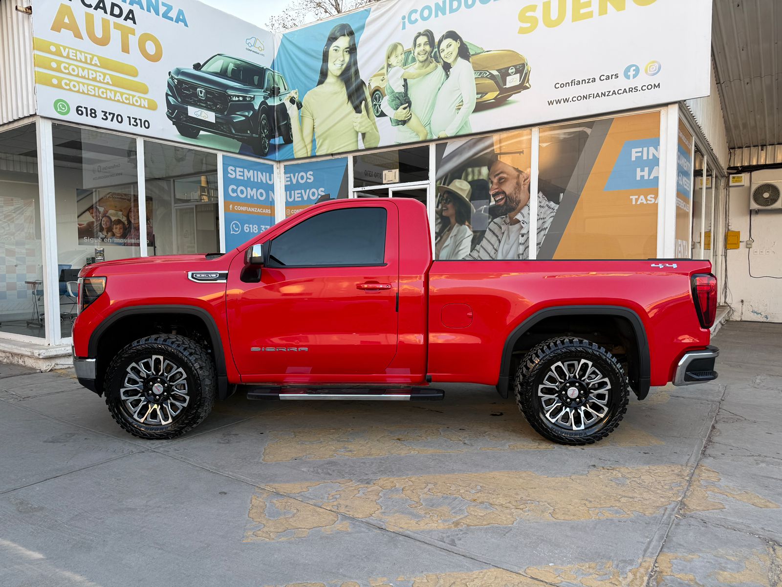GMC SIERRA SLE CABINA REGULAR 2023 - Image 17