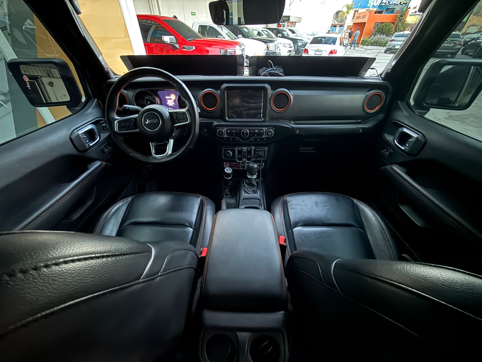 JEEP JT MOJAVE 4X4 2023 - Image 19