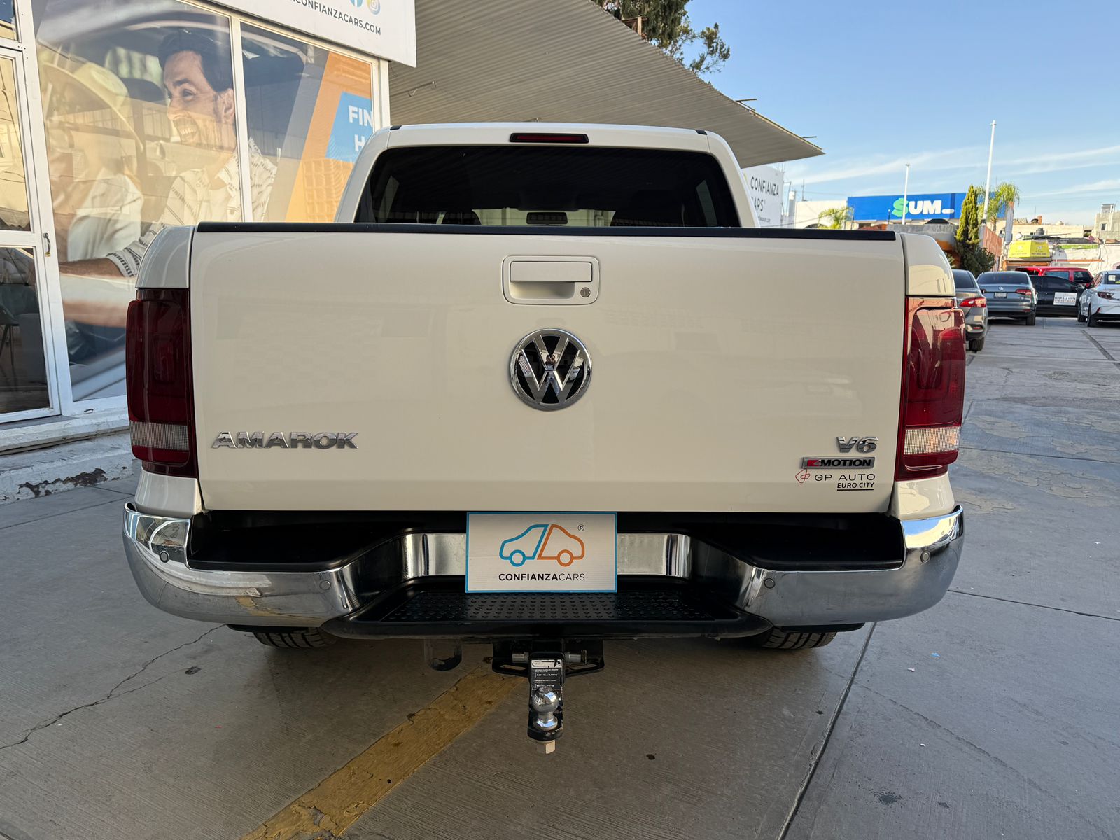 VOLKSWAGEN AMAROK HIGHLINE 4 MOTION DIÉSEL 2023 - Image 14