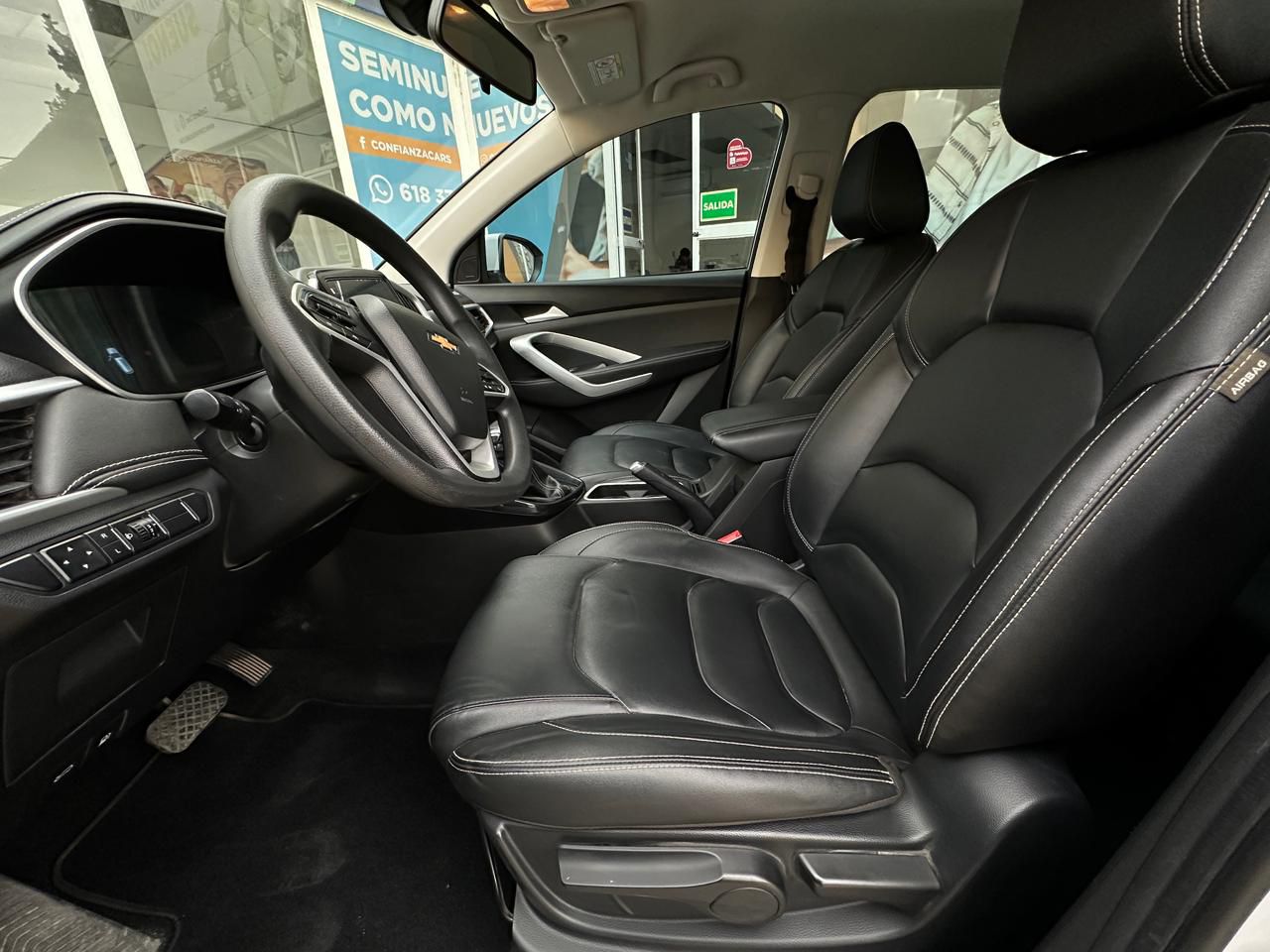 CHEVROLET CAPTIVA LT 3 FILAS 2023 - Image 6