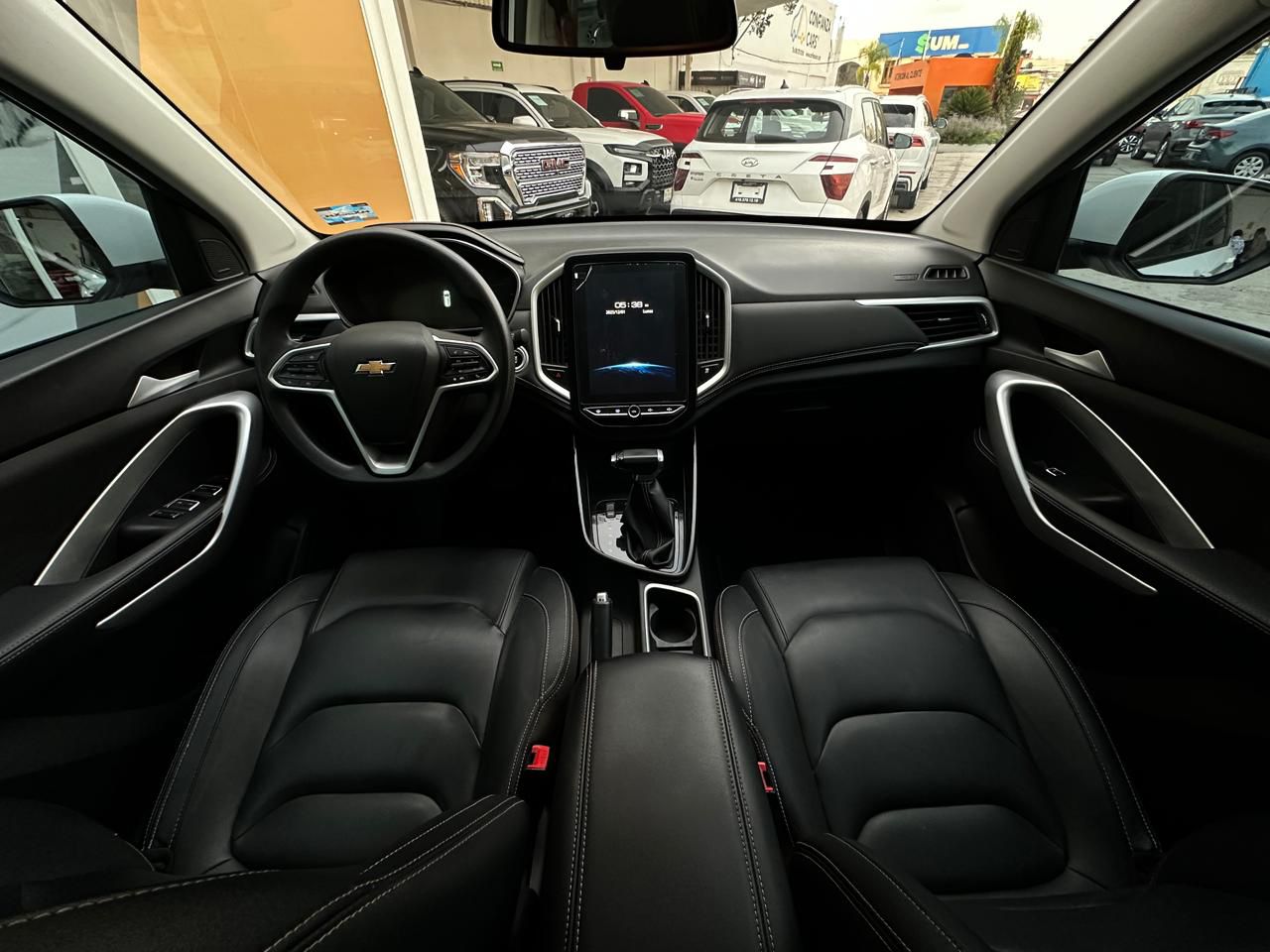 CHEVROLET CAPTIVA LT 3 FILAS 2023 - Image 16