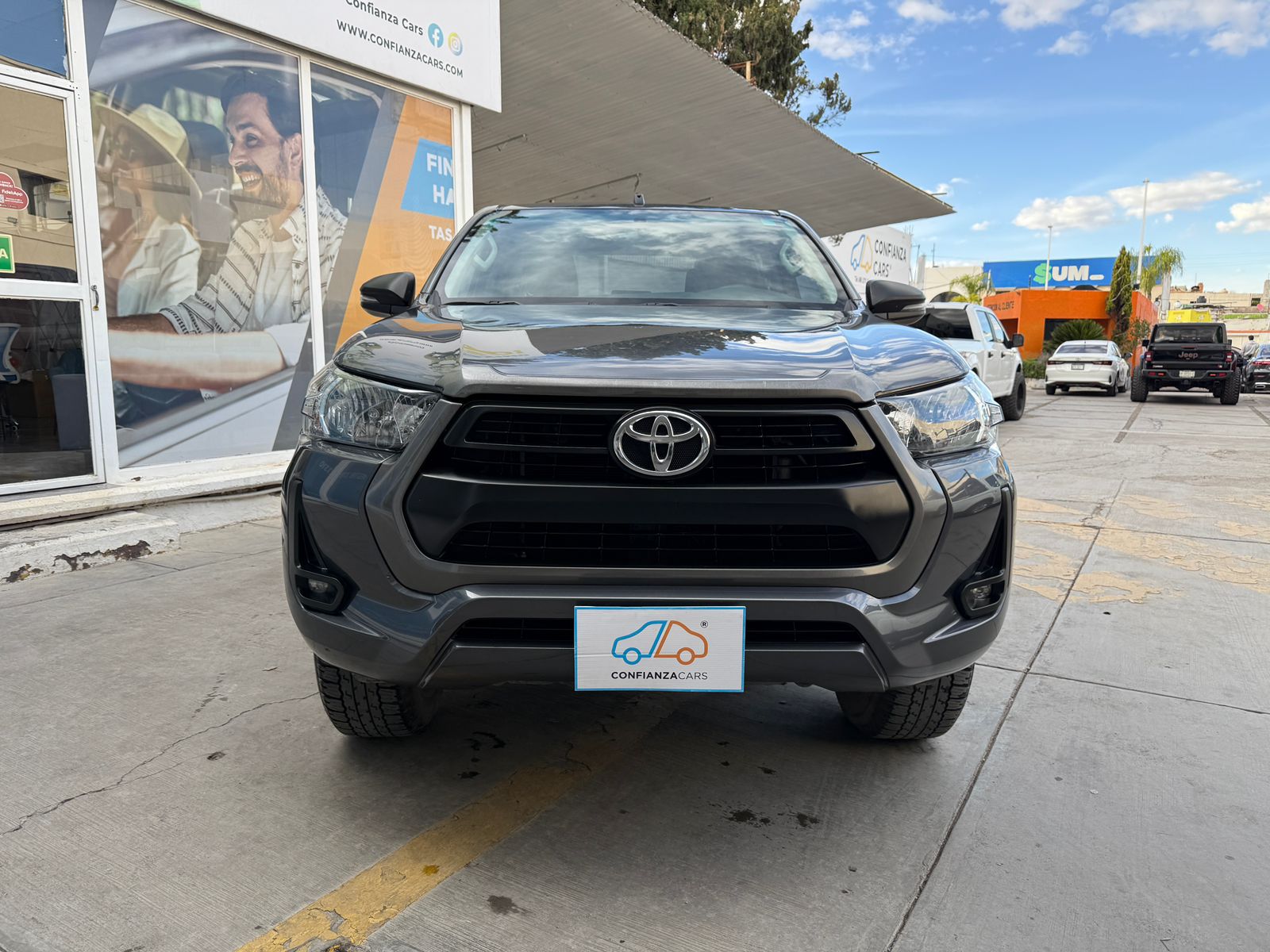 TOYOTA HILUX DOBLE CABINA SR 2024 - Image 21