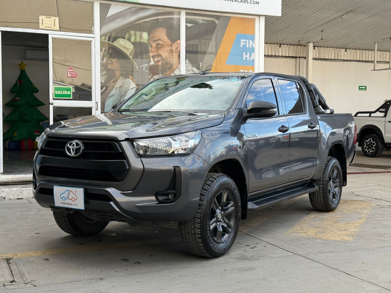 TOYOTA HILUX DOBLE CABINA SR 2024 - Image 20