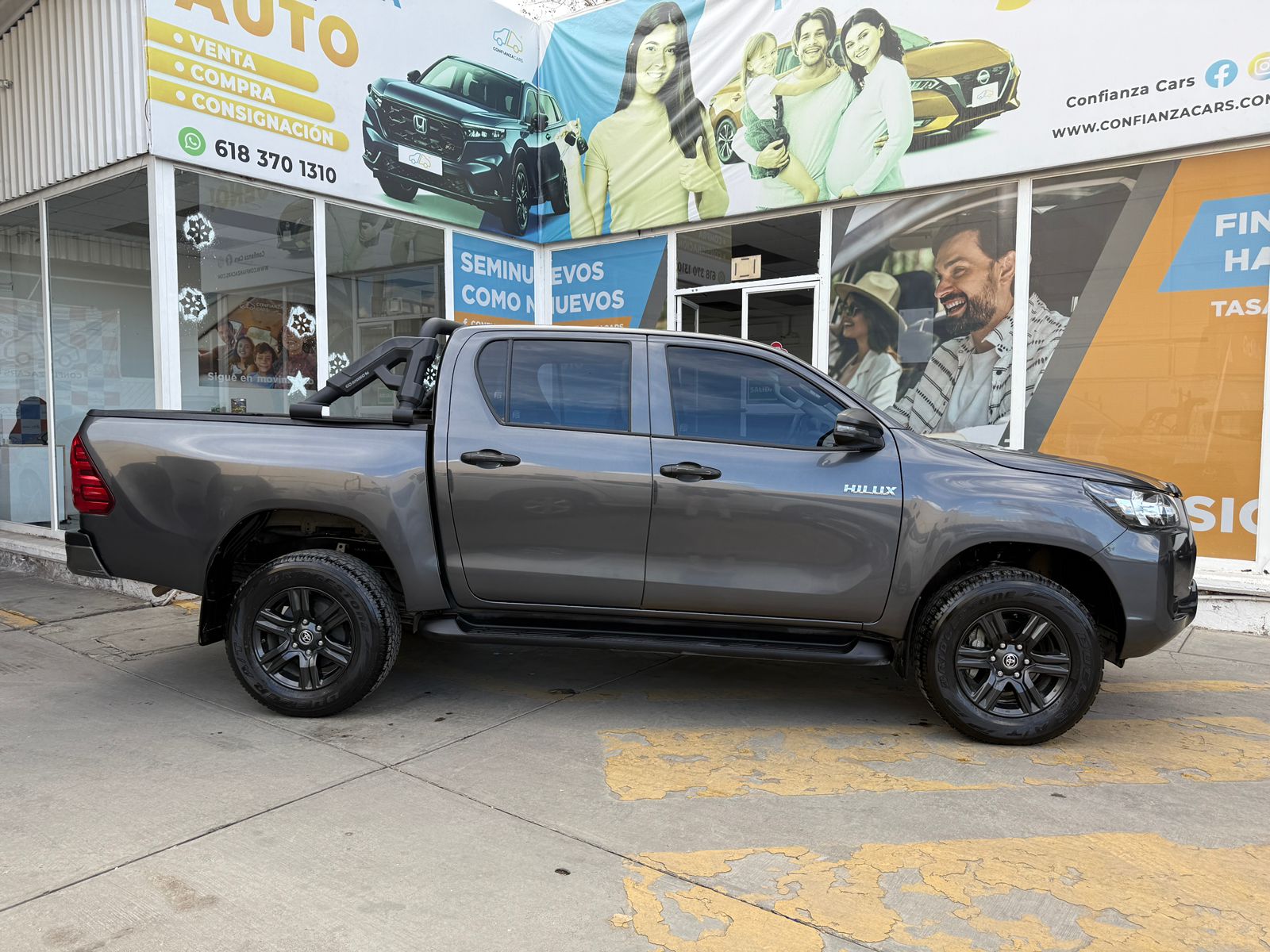 TOYOTA HILUX DOBLE CABINA SR 2024 - Image 9