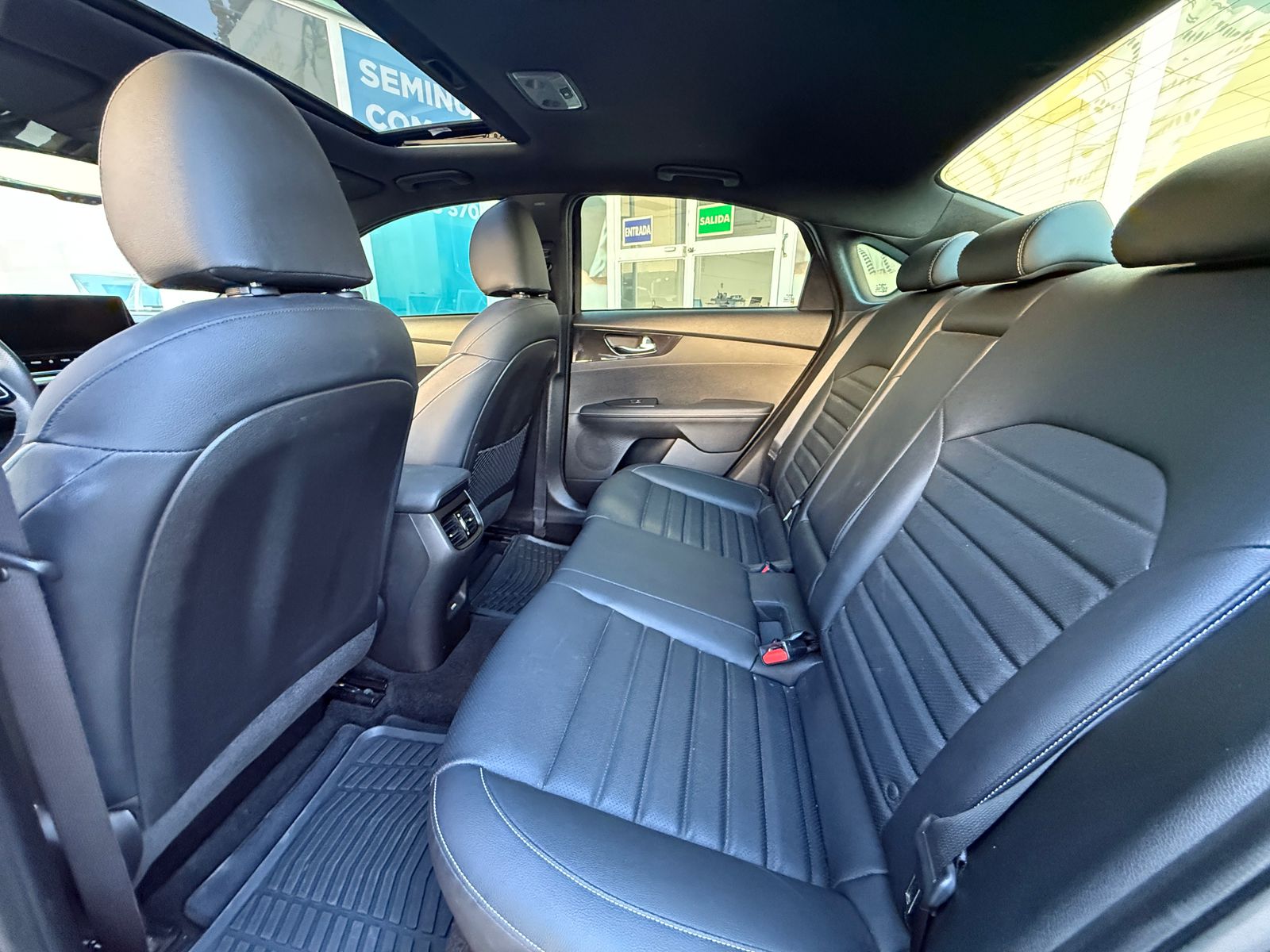 KIA FORTE GT LINE 2023 - Image 10