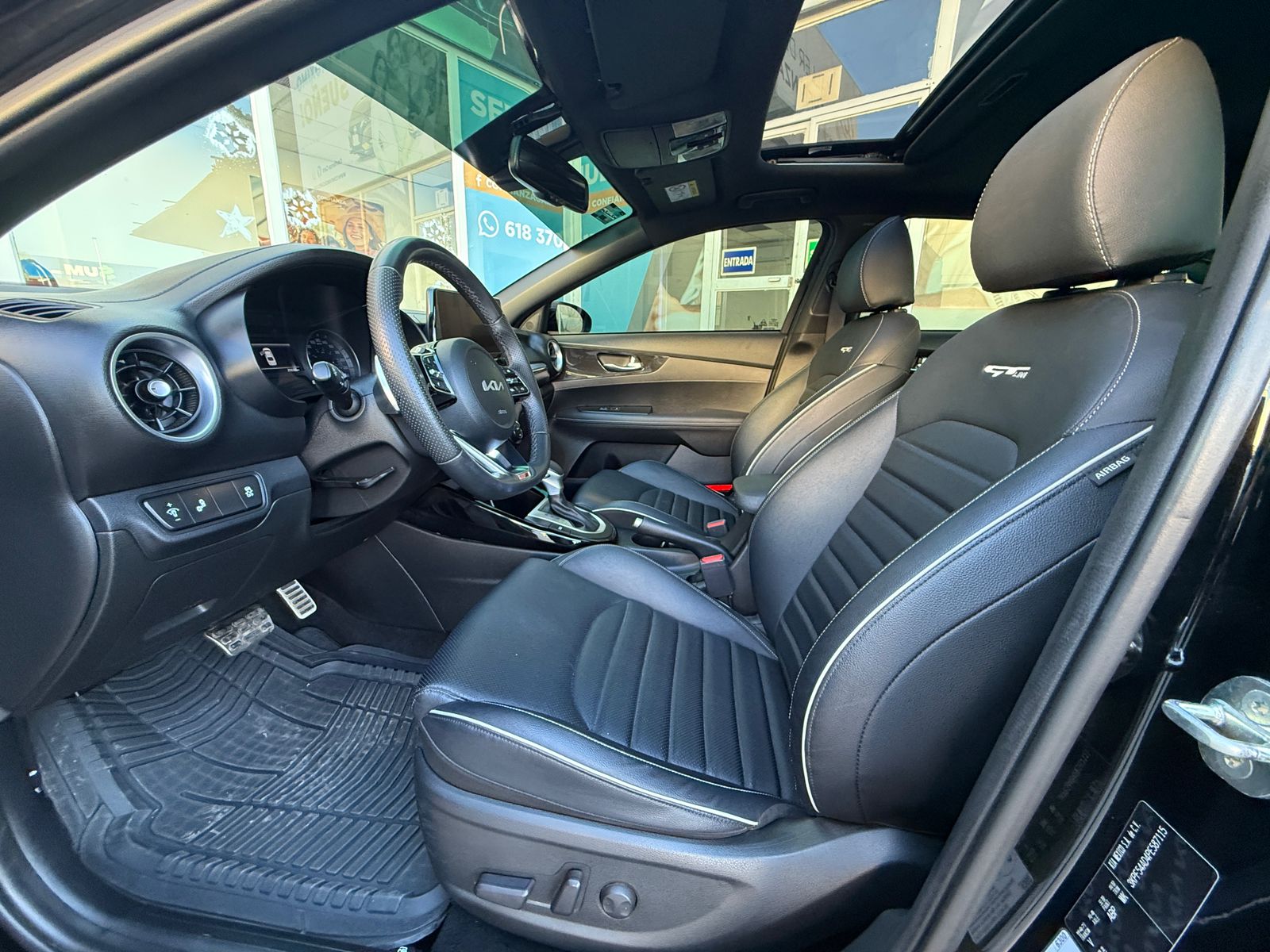 KIA FORTE GT LINE 2023 - Image 9