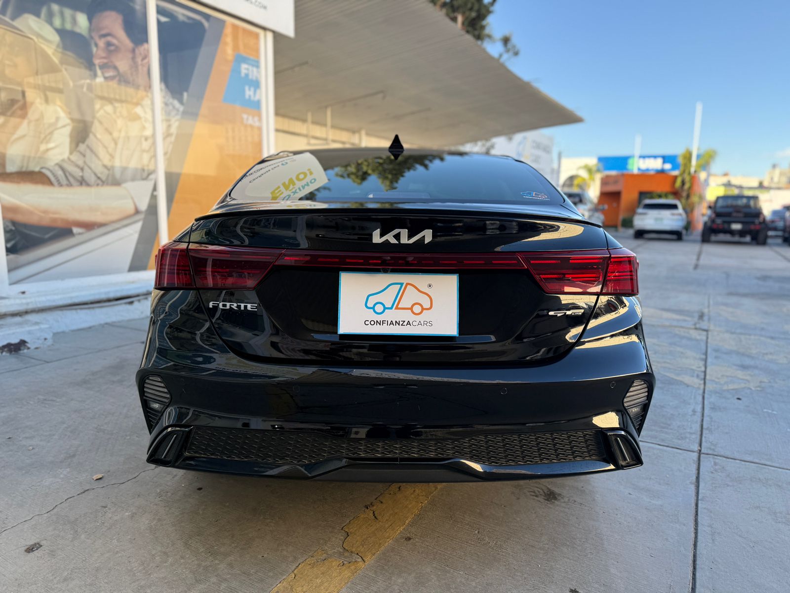 KIA FORTE GT LINE 2023 - Image 7