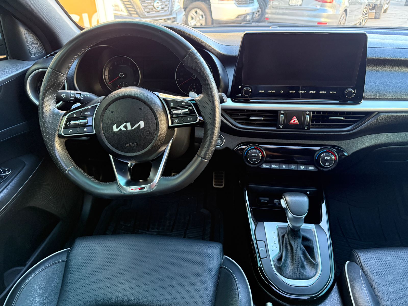 KIA FORTE GT LINE 2023 - Image 17