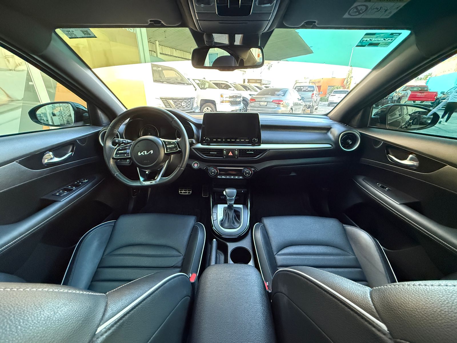 KIA FORTE GT LINE 2023 - Image 14