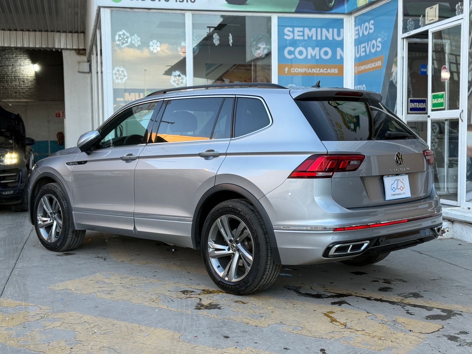 VOLKSWAGEN TIGUAN R LINE TSI 2023 - Image 5