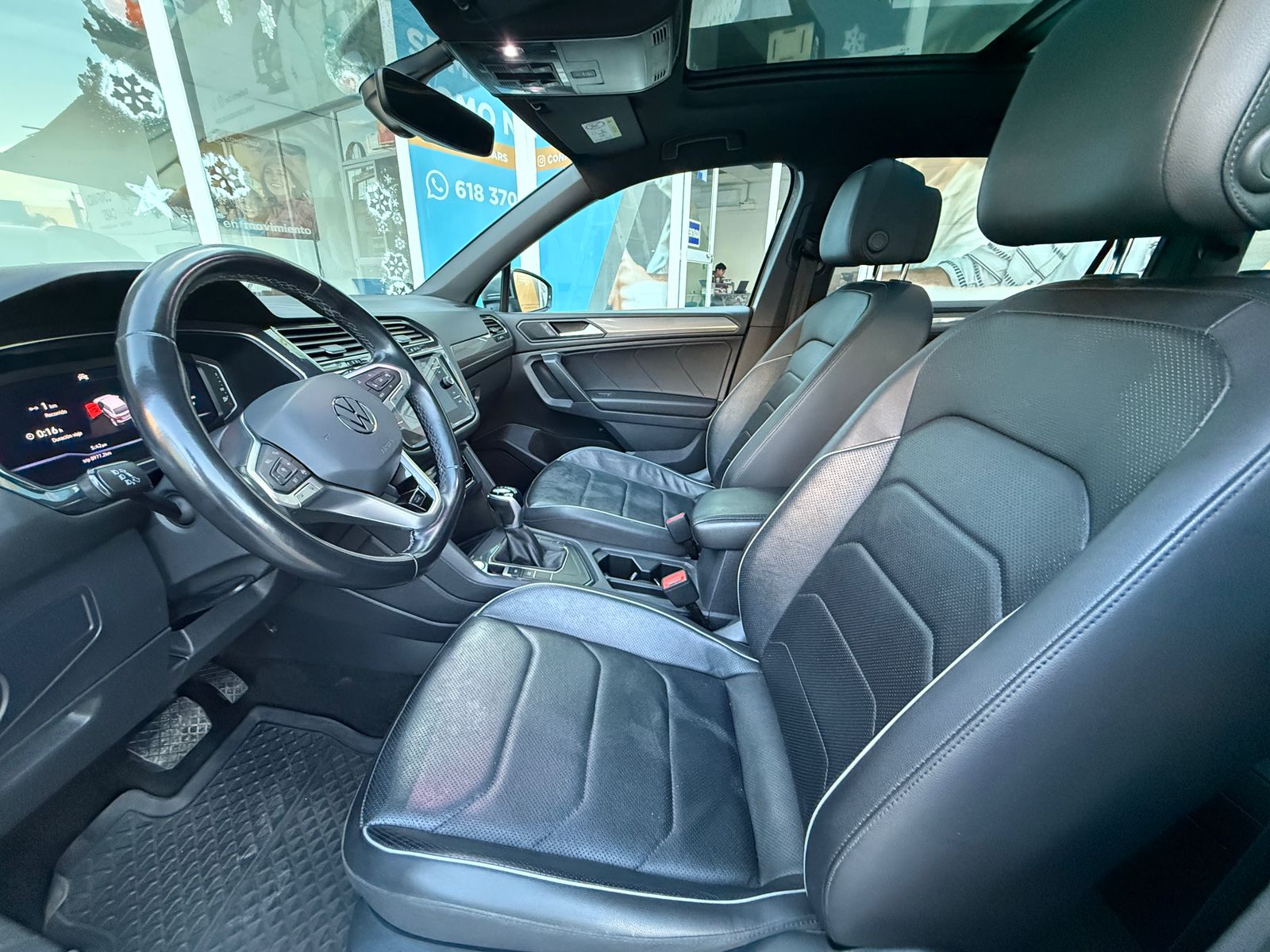 VOLKSWAGEN TIGUAN R LINE TSI 2023 - Image 4