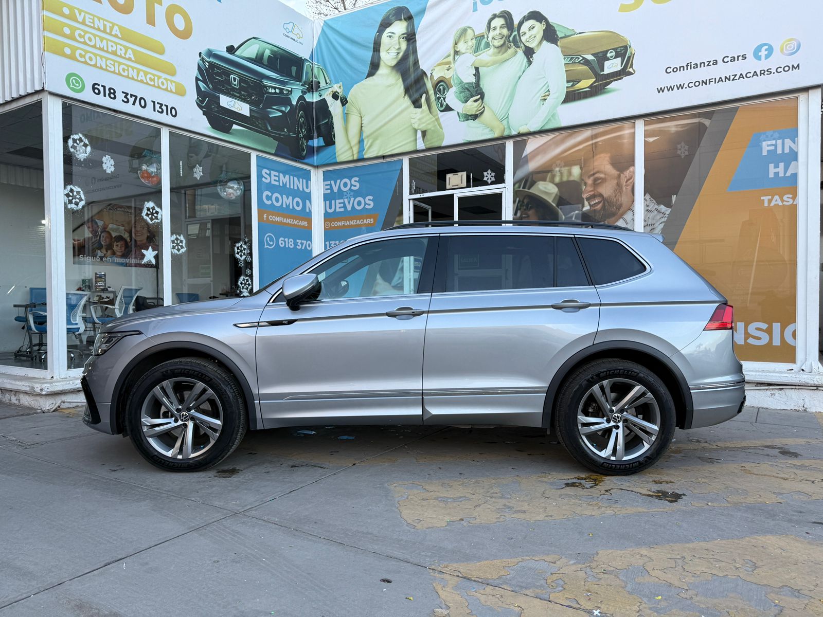 VOLKSWAGEN TIGUAN R LINE TSI 2023 - Image 13