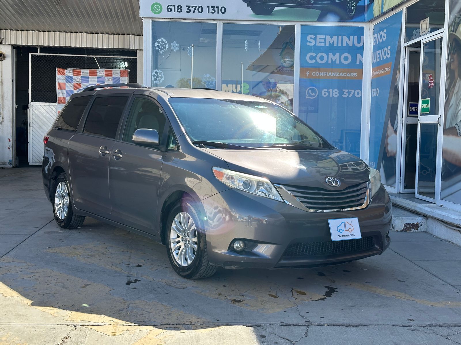 Toyotasiennagrisobscuro2