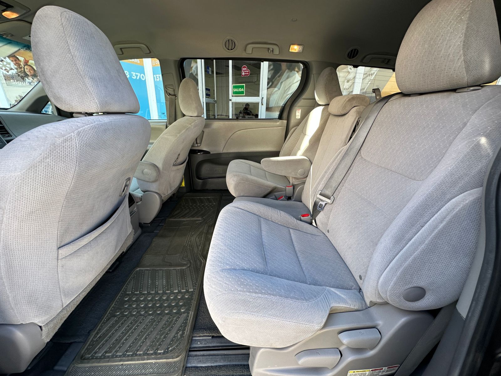 Toyotasiennagrisobscuro7